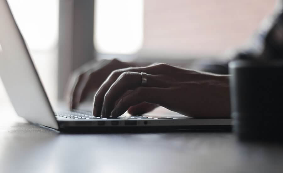 Salesforce pemite informes on-line analizando lo sucedido para ofrecer una previsión para los meses siguientes.